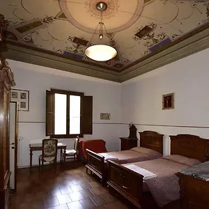 Casa Per Ferie Suore Oblate Dell'assunzione Oda ve Kahvaltı